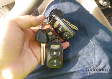 2006 Hyundai Sonata Gls V6/Lx V6 from USA, damaged, VIN 5NPEU46F36H032479